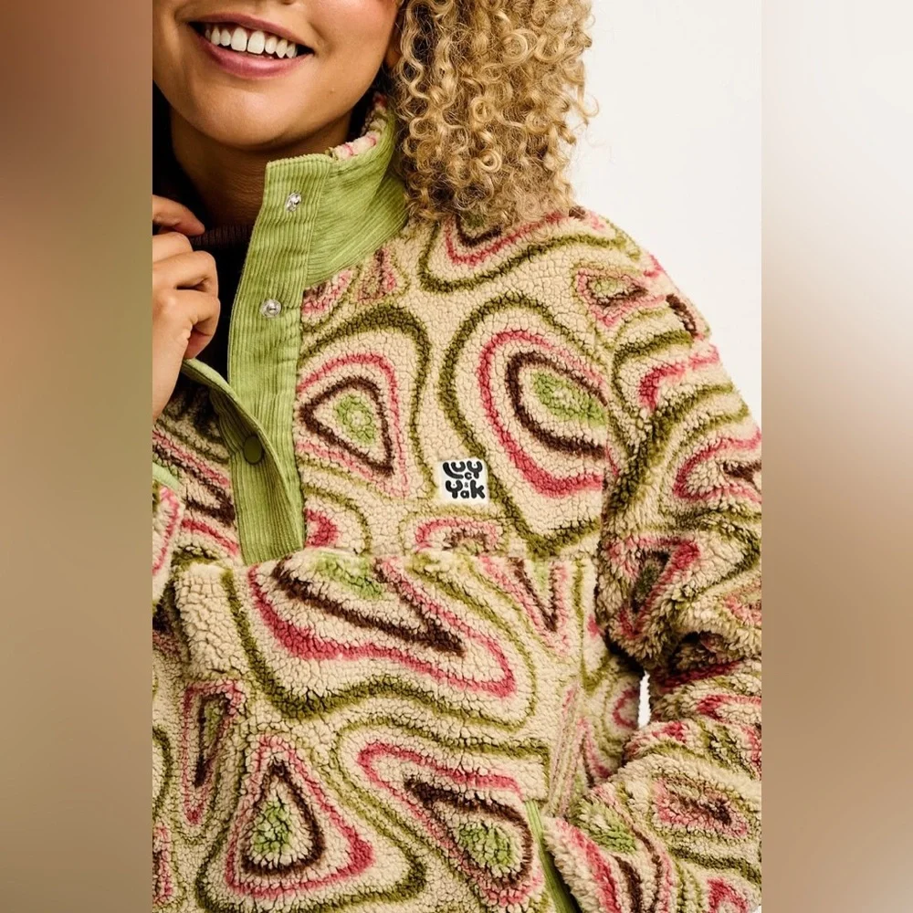 Lucy & Yak Borg Fleece in the Yosemite print - Picture 2 of 12